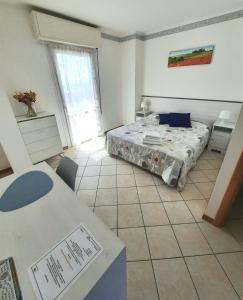 Double Room with Lake View room in Villa Mayoti B&b