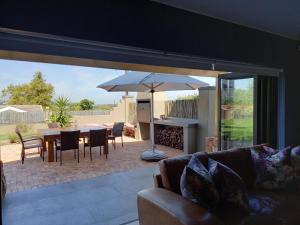 Modern spacious home in heart of Cape Winelands