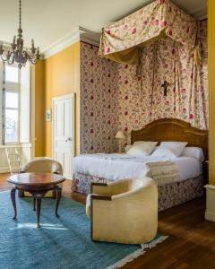 Maisons d'hotes Chateau LE BROSSAY : photos des chambres