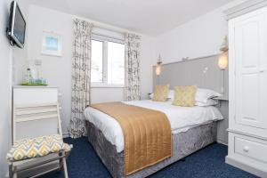 Small Double Room with Private Bathroom room in The New England