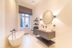 josefs home I Pink Flamingo I Deluxe Suite