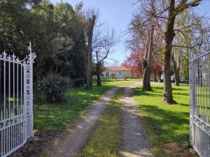 B&B / Chambres d'hotes Au Chateau Juillac : photos des chambres