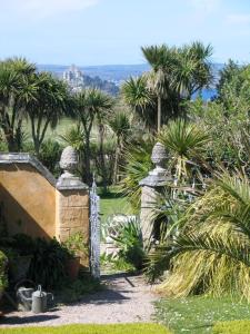 Ednovean Farm, Ednovean Lane, Perranuthnoe Nr Penzance Cornwall, Penzance, TR20 9LZ, England.