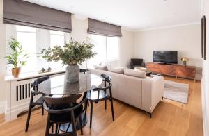 Premium One-Bedroom Apartment room in Native Mayfair