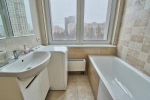 One-Bedroom Apartment room in Apartments near the Seligerskaya metro station