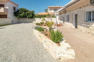 Zeus Traditional House