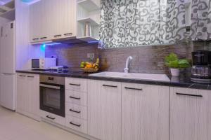 Evias Apartment - New Apartment In Town!