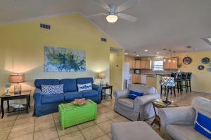 Walk to Galveston Beach Coastal Escape with Yard