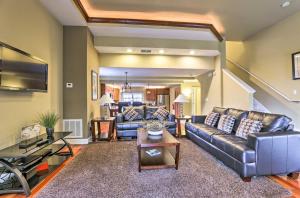 Holiday Home room in Resort Getaway with Pool Access 3 Mi to Disney