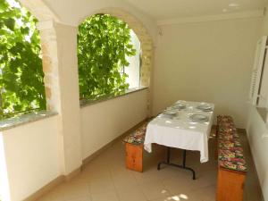 Two-Bedroom Apartment in Malinska I