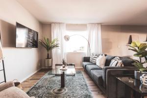 Two-Bedroom Apartment room in WanderJaunt - Cozy Old Town Scottsdale Apartments