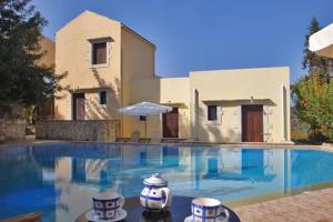 Heliopetra studios, small village close to beaches