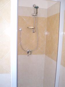 Modern 1 bed apartment sleep 3 sea view only 700mt from sea