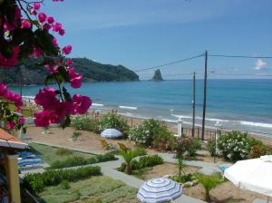 Beachfront holiday house Eftichia