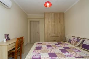 NIJAY APARTMENTS NO 1, 2 BEDROOM APARTMENT SLEEPS 6 WITH BED SETTEE IN LOUNGE Meganisi Greece