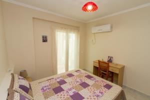 NIJAY APARTMENTS NO 1, 2 BEDROOM APARTMENT SLEEPS 6 WITH BED SETTEE IN LOUNGE Meganisi Greece