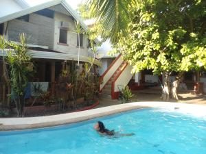 Menchus Pension House