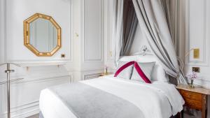 Appartements Luxury 3 Bedroom 2 Bathroom Palace Apartment - AC - Louvre : photos des chambres