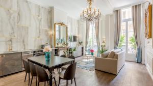 Appartements Luxury 3 Bedroom 2 Bathroom Palace Apartment - AC - Louvre : photos des chambres