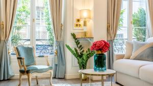 Appartements Luxury 3 Bedroom 2 Bathroom Palace Apartment - AC - Louvre : photos des chambres