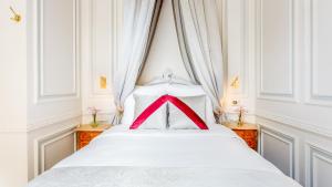 Appartements Luxury 3 Bedroom 2 Bathroom Palace Apartment - AC - Louvre : photos des chambres