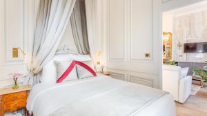 Appartements Luxury 3 Bedroom 2 Bathroom Palace Apartment - AC - Louvre : photos des chambres