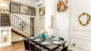 Appartements Luxury 3 Bedroom 2 Bathroom Palace Apartment - AC - Louvre : photos des chambres
