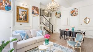 Appartements Luxury 3 Bedroom 2 Bathroom Palace Apartment - AC - Louvre : photos des chambres