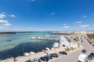 Isola Dei Conigli by BarbarHouse