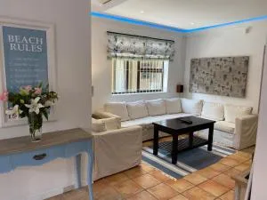 Charming Sea Side Sun Apartment - 赫曼努斯