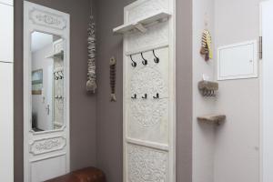 strandnah mit Terrasse, gratis Nutzung vom AHOI Erlebnisbad und Sauna in Sellin - Strandhaus Mönchgut FeWo09