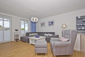 Ferienwohnung mit Balkon, gratis Nutzung vom AHOI Erlebnisbad und Sauna in Sellin - Haus Strandeck FeWo 19