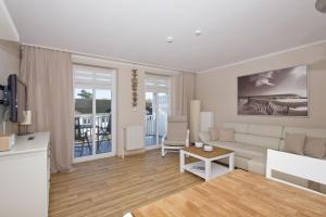 Ferienwohnung mit Balkon, gratis Nutzung vom AHOI Erlebnisbad und Sauna in Sellin - Haus Strandeck FeWo 20