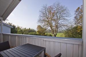 FeWo mit Balkon, gratis Nutzung vom AHOI Erlebnisbad und Sauna in Sellin - Haus Blick zur See FeWo 14