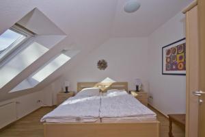 ruhige Lage und mit Gartennutzung, nah am Meer - Höftresidenz FeWo 25