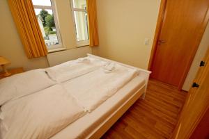 Balkon, gratis Nutzung vom AHOI Erlebnisbad und Sauna in Sellin - Meeresblick FeWo 47