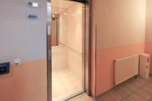 mit Meerblick und Balkon, gratis Nutzung vom AHOI Erlebnisbad und Sauna in Sellin - Meeresblick FeWo 50