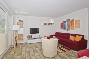 mit Meerblick und Terrasse, gratis Nutzung vom AHOI Erlebnisbad und Sauna in Sellin - Meeresblick FeWo 63