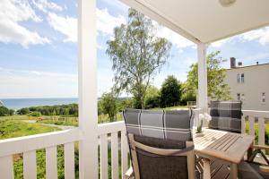 mit Meerblick und Balkon, gratis Nutzung vom AHOI Erlebnisbad und Sauna in Sellin - Meeresblick FeWo 26