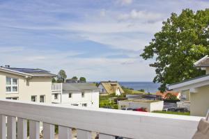 mit Meerblick und Balkon, gratis Nutzung vom AHOI Erlebnisbad und Sauna in Sellin - Meeresblick FeWo 49
