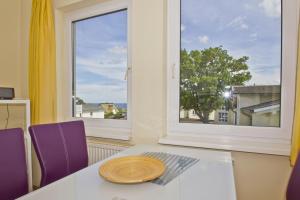 mit Meerblick und Balkon, gratis Nutzung vom AHOI Erlebnisbad und Sauna in Sellin - Meeresblick FeWo 49