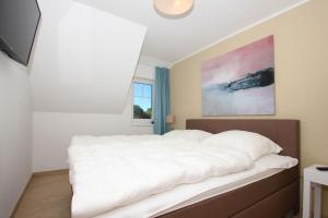 strandnahe FeWo mit Balkon, gratis Nutzung vom AHOI Erlebnisbad und Sauna in Sellin - Rex Rugia FeWo 13-7