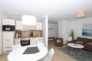 Strandresort Rex Rugia Ferienwohnung 13-2 mit Sauna- und Schwimmbadnutzung im AHOI Sellin