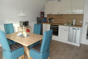 Ferienwohnung in ruhiger Lage und mit Balkon - Ferienhaus Solamar FeWo OG