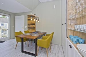 nur 100 m zum Strand, FeWo mit Balkon und eigener Sauna - App Eldena FeWo 09