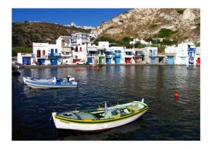 Salty Splash Sirma Klima Milos Greece