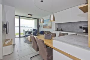 eigene Sauna, moderne Ferienwohnung in Wassernähe mit Meerblick - Ferienwohnung Heimathafen, gratis Nutzung vom AHOI Erlebnisbad und Sauna in Sellin