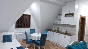 Vila ZLATARSKA PAHULJA --- apartman " BELE NOĆI "