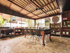 ATOM Poshtel
