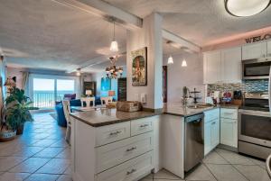 Two-Bedroom Condo room in Unit 607 - Platinum Unit completely updated with unobstructed views of paradise
